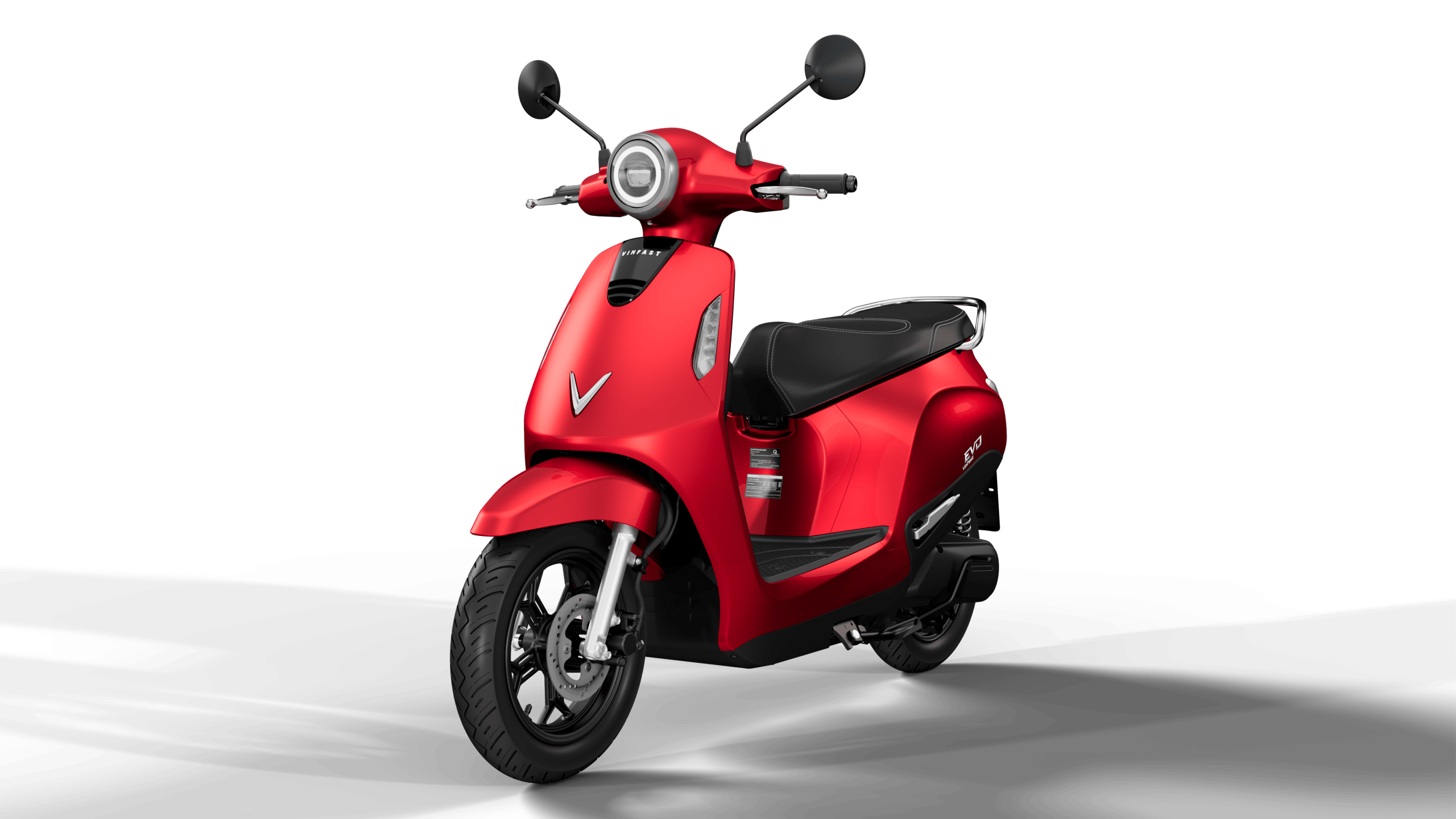 Xe Máy Điện Vinfast Evo (Thuê Pin) 1 FRONT VIEW LH B 1 scaled 1