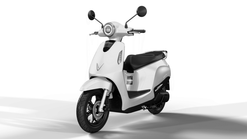 Xe Máy Điện Vinfast Evo (Thuê Pin) 13 FRONT VIEW LH B scaled 1