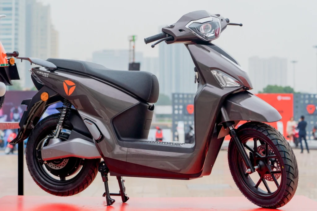 Xe máy điện Yadea VoltGuard – 26 Ah 12 Yadea VoltGuard 2023 79 7945 1677597545