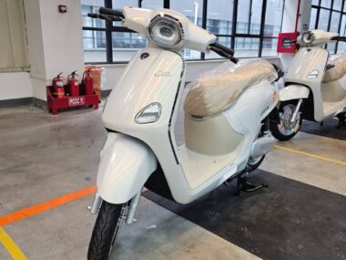 Xe máy điện YADEA Osta H+