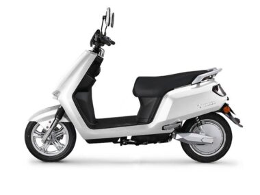 XE MÁY ĐIỆN YADEA BUYE 9 xe may dien Yadea Buye trang