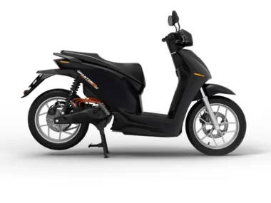 xe may dien dat bike quantum s2 den