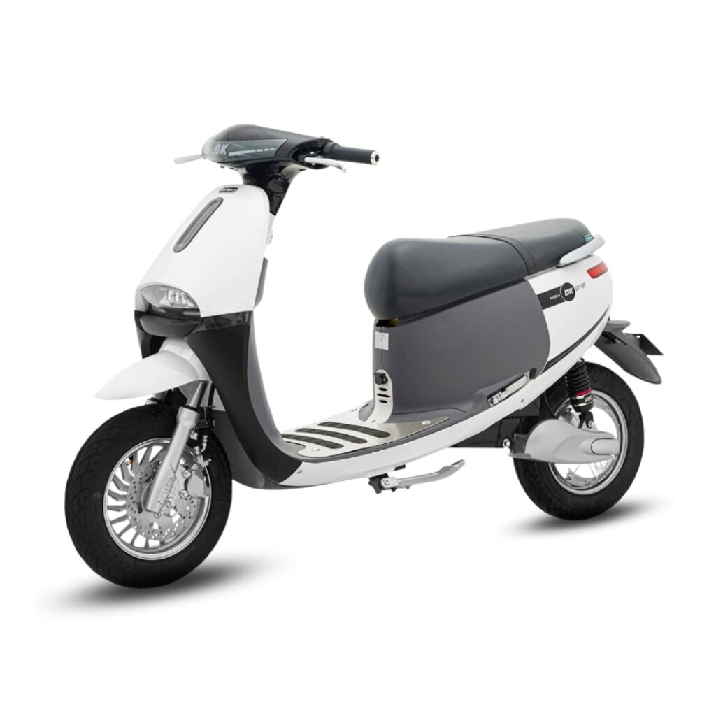 xe may dien dk gogo new s trang c6818c395d164bef9fae484044efd90b