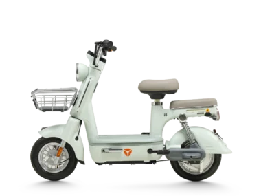 Xe Máy Điện Yadea i8 2025 8 xe may dien yadea I8 xanh la truc