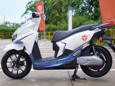 yadea velax honda vario 125 phien ban xe dien gia chi 29 9 trieu 4